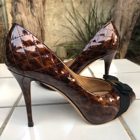 Ferragamo Size 9.5/9 B Vara Bow Pumps Animal Print Patent Leather Heels Peep Toe - Picture 15 of 15